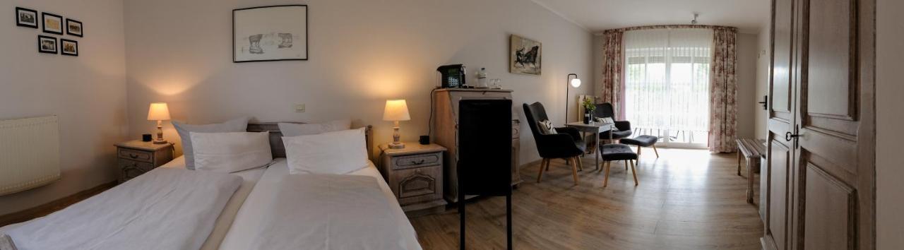 Landhotel Rosenhof Garni Am Plauer See Mit Ladesaeule Fuer E-Autos Quetzin Exterior foto